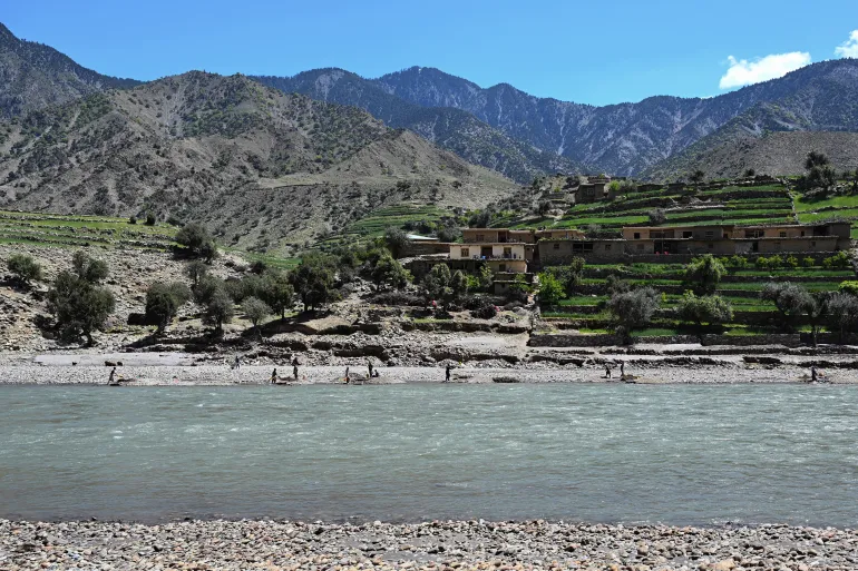 Afghan Villagers Turn to Gold-Panning for Survival