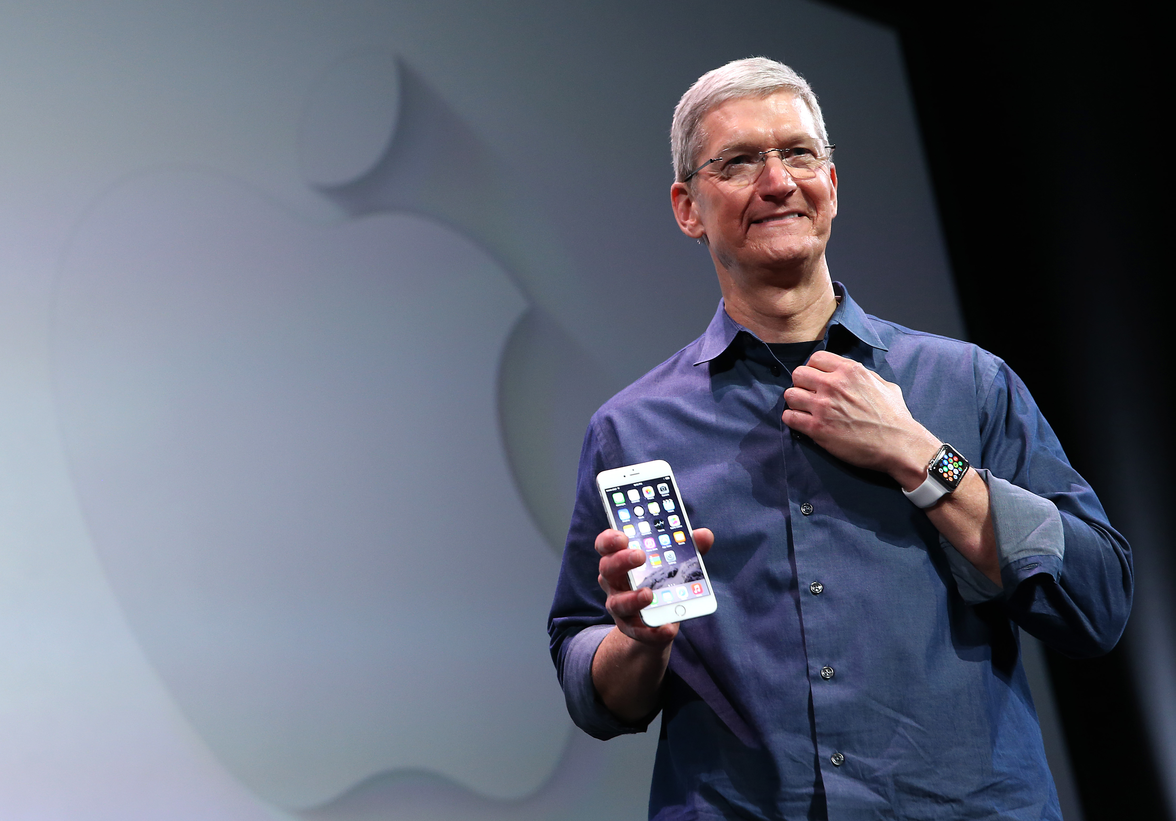 Tim Cook to Step Down as Apple Inc. CEO, Marking End of an Era